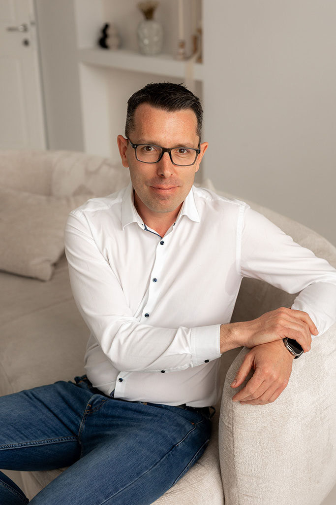 Dr. Erdődi Balázs portré